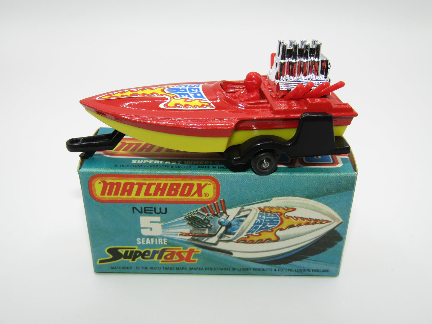 Matchbox Superfast 5B Seafire Boat, Red, RED Driver, YELLOW Base