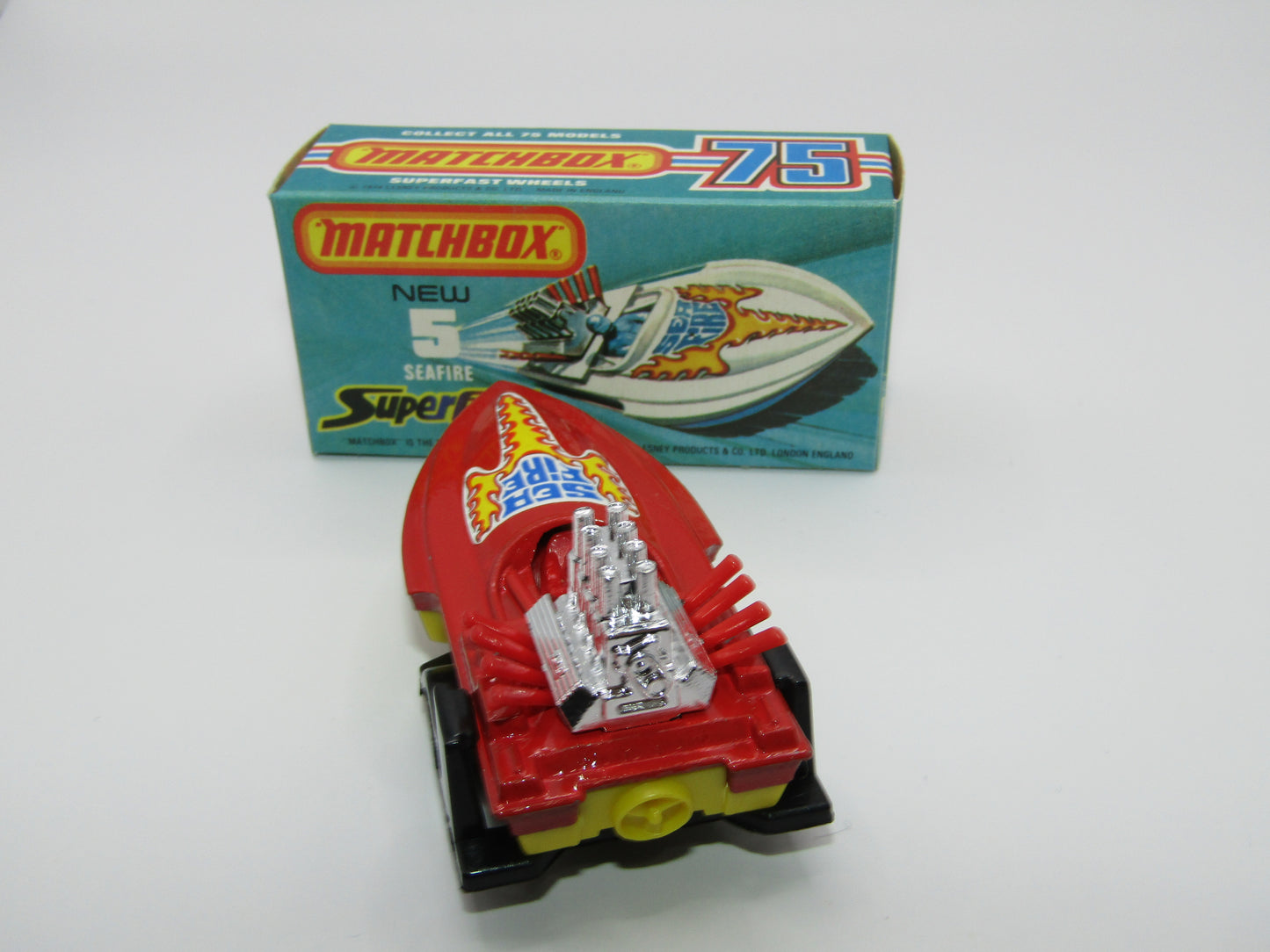 Matchbox Superfast 5B Seafire Boat, Red, RED Driver, YELLOW Base