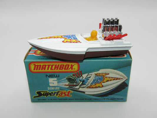 Matchbox Superfast 5B Seafire Boat, White, YELLOW Driver, BROWN Base