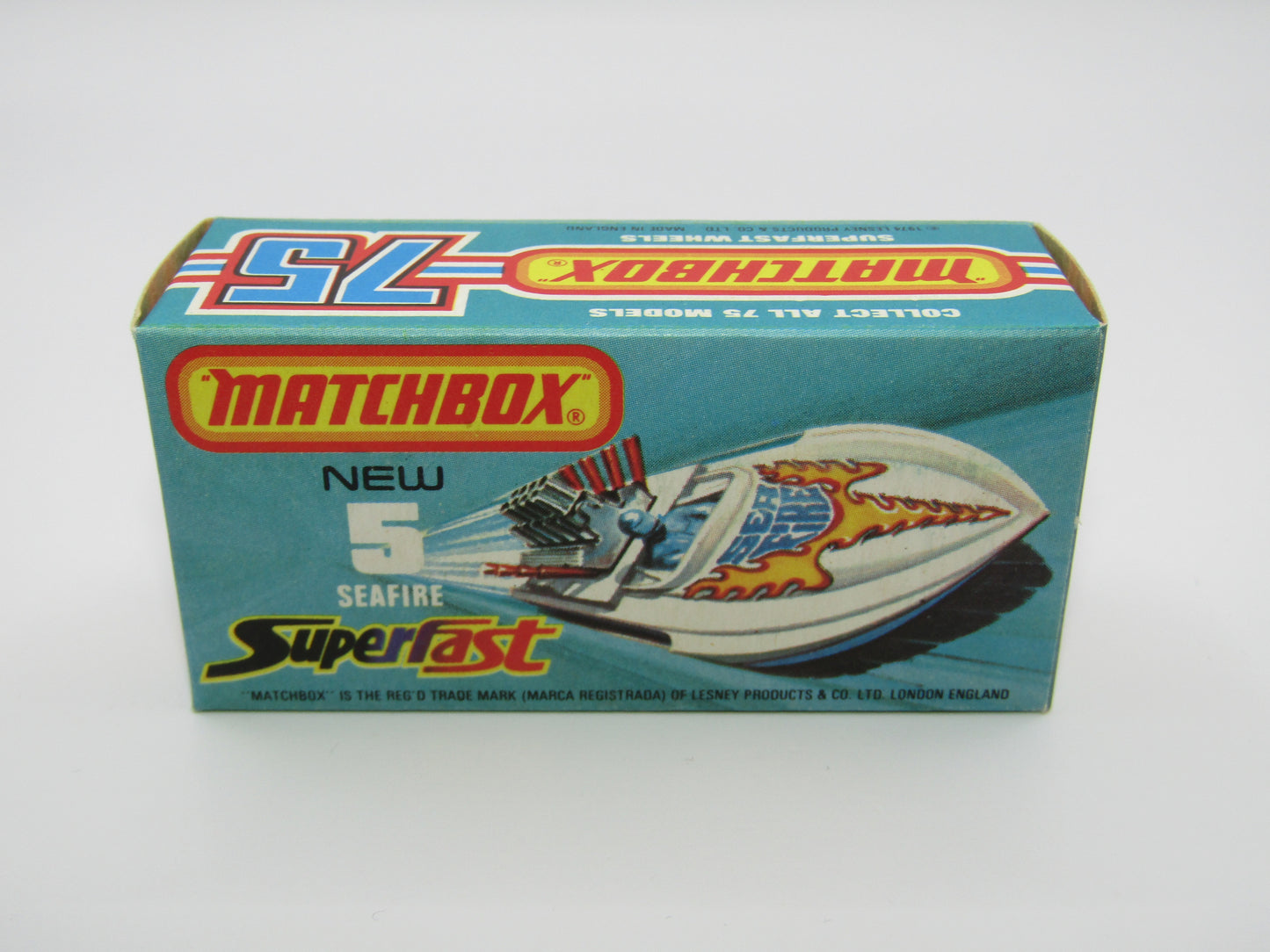 Matchbox Superfast 5B Seafire Boat, White, LEMON Driver, Blue Base, Red Engine Pipes