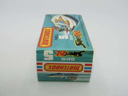 Matchbox Superfast 5B Seafire Boat, White, LEMON Driver, Blue Base, Red Engine Pipes