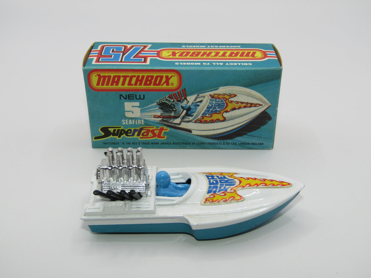 Matchbox Superfast 5B Seafire Boat, White, Blue Driver, TURQUOISE Base