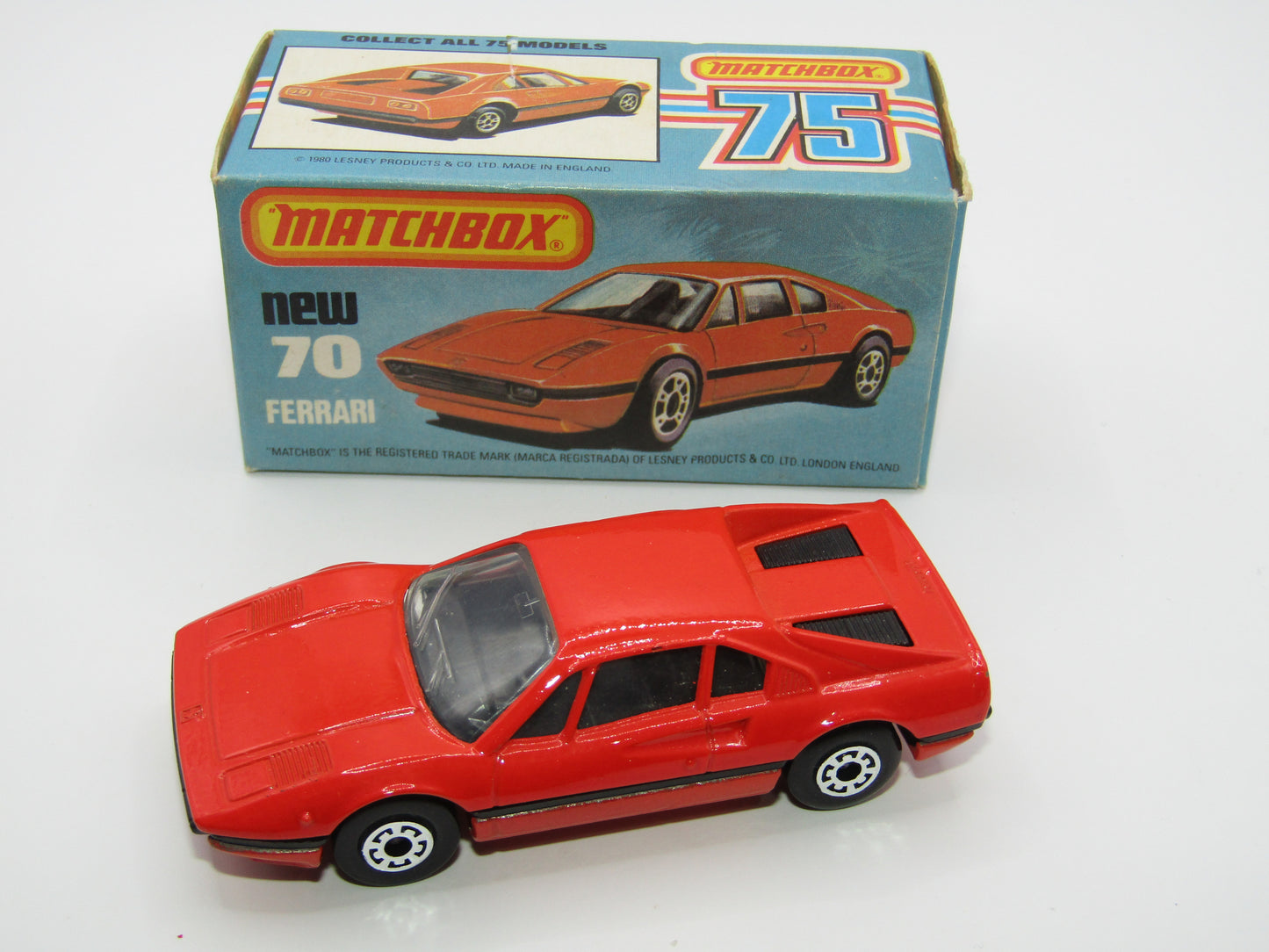 Matchbox Superfast 70D Ferrari 308 GTB Red, Light Red Base