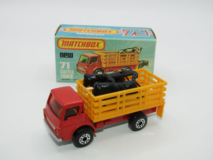 Matchbox Superfast 71C Cattle Truck FLAT RED AMBER Windows Tow Hook