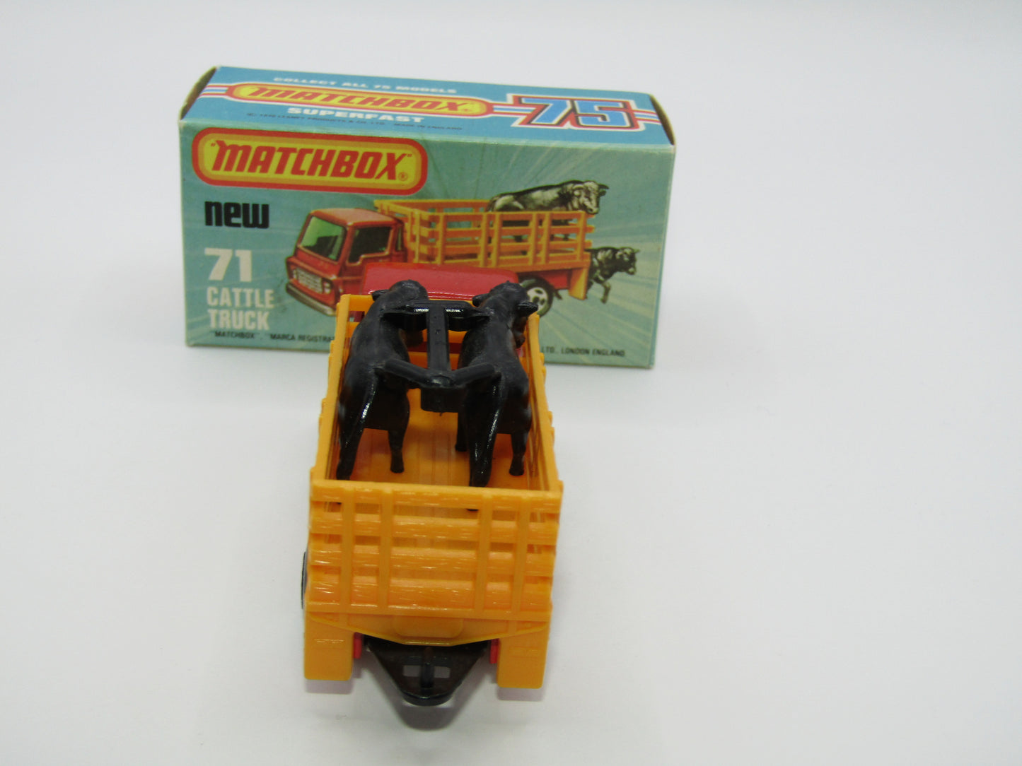 Matchbox Superfast 71C Cattle Truck FLAT RED AMBER Windows Tow Hook