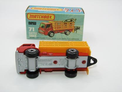 Matchbox Superfast 71C Cattle Truck FLAT RED AMBER Windows Tow Hook