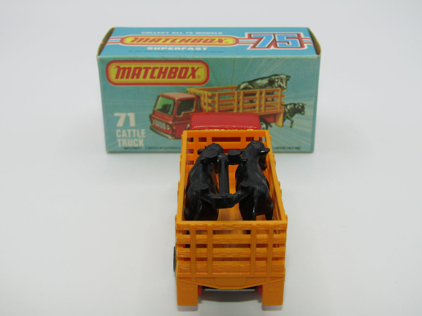 Matchbox Superfast 71C Cattle Truck FLAT RED, PURPLE Windows NO TOW Hook
