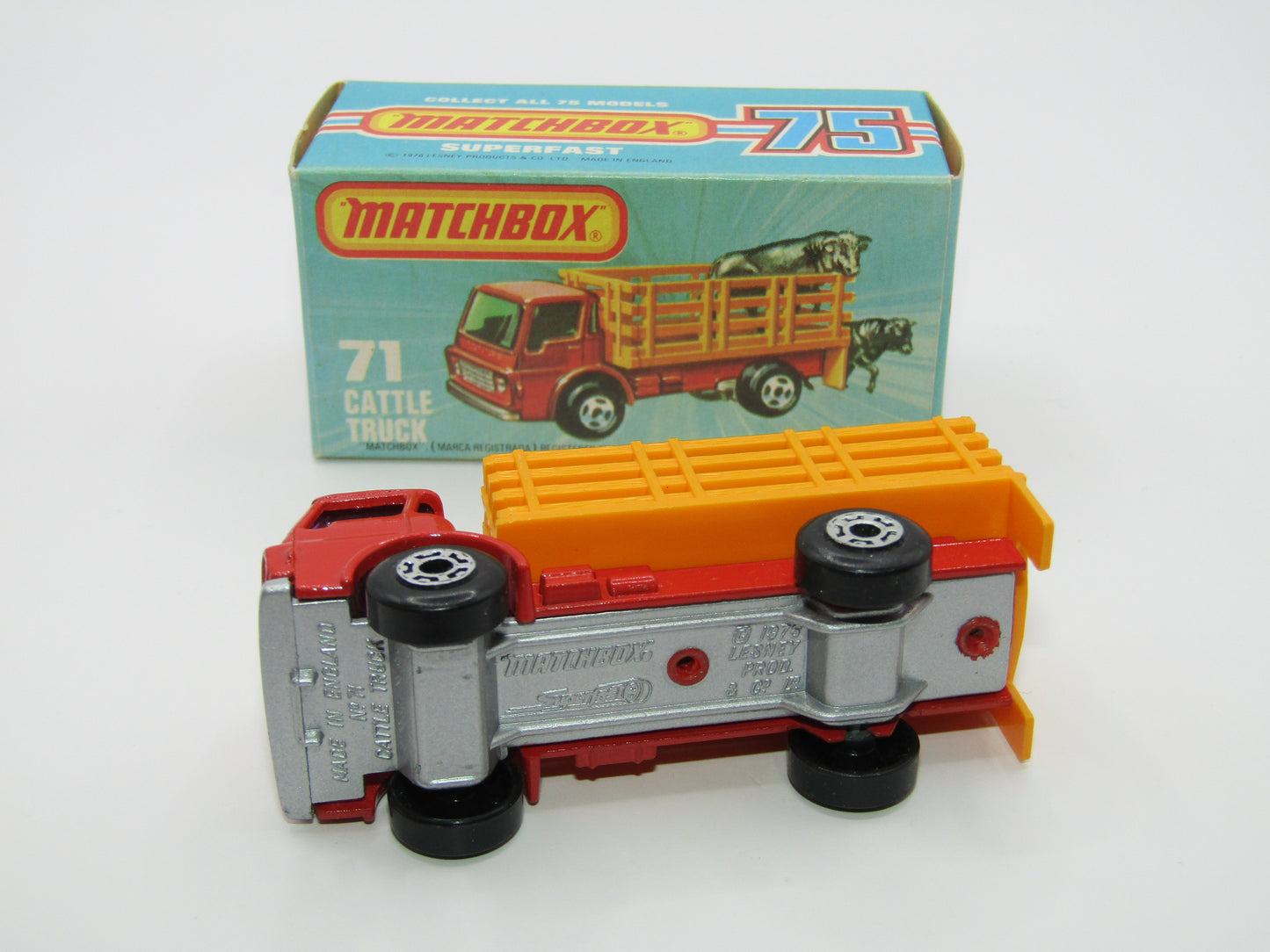 Matchbox Superfast 71C Cattle Truck FLAT RED, PURPLE Windows NO TOW Hook