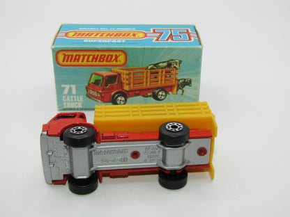Matchbox Superfast 71C Cattle Truck FLAT RED, PURP Windows Lt Yellow Stakes