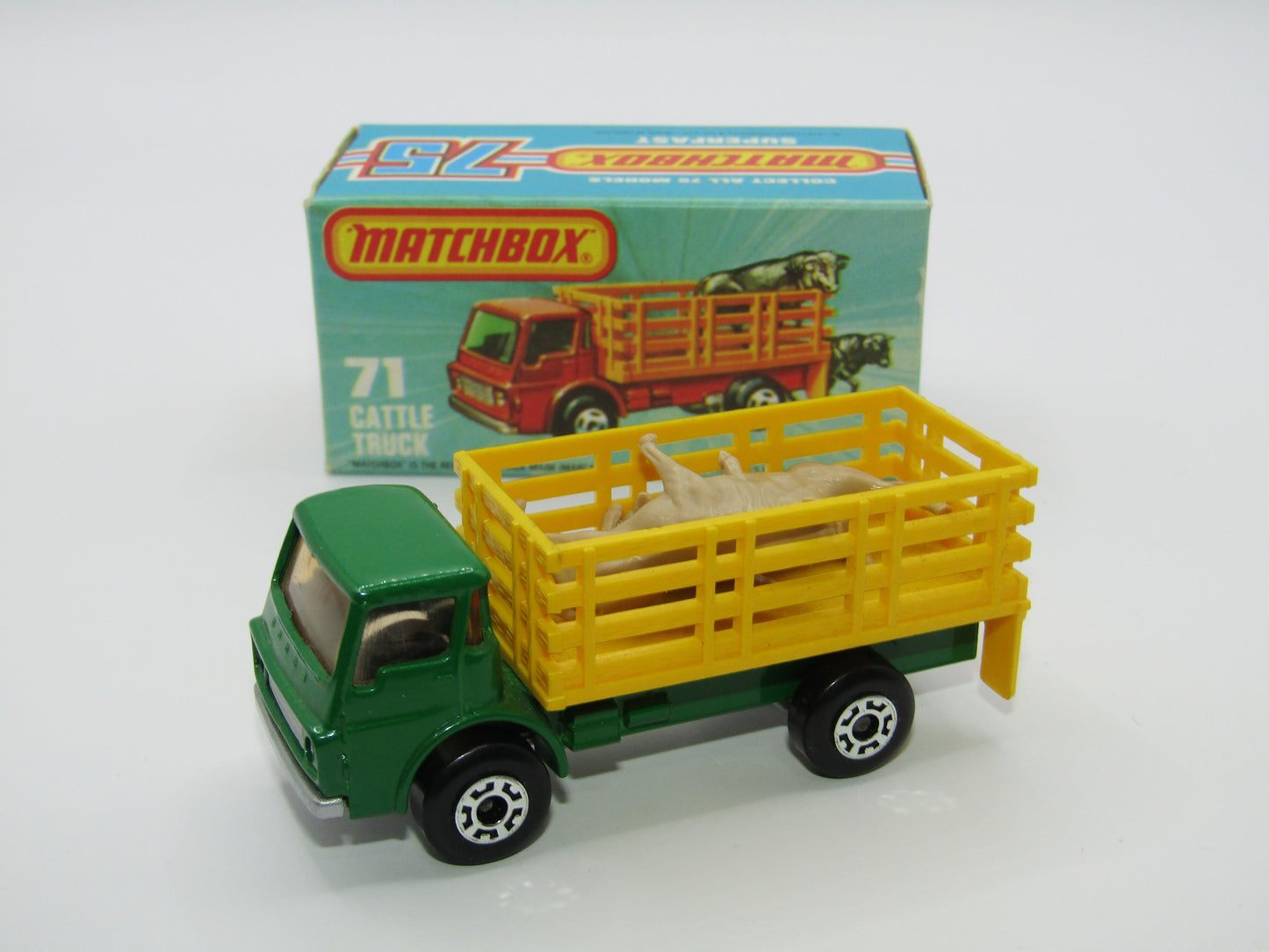 Matchbox Superfast 71C Cattle Truck FLAT GREEN, Light Amber Windows