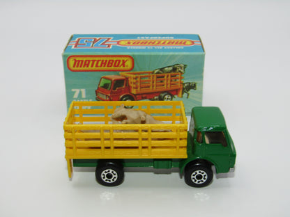 Matchbox Superfast 71C Cattle Truck FLAT GREEN, Light Amber Windows