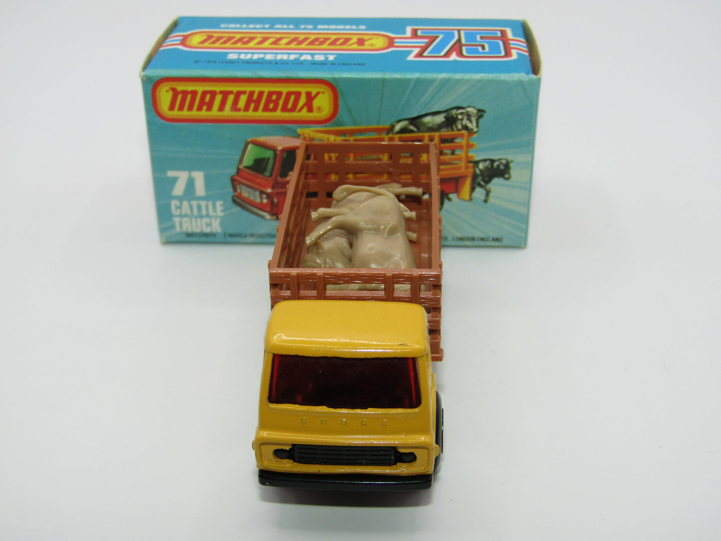 Matchbox Superfast 71C Cattle Truck LIGHT BROWN Stakes Red Windows