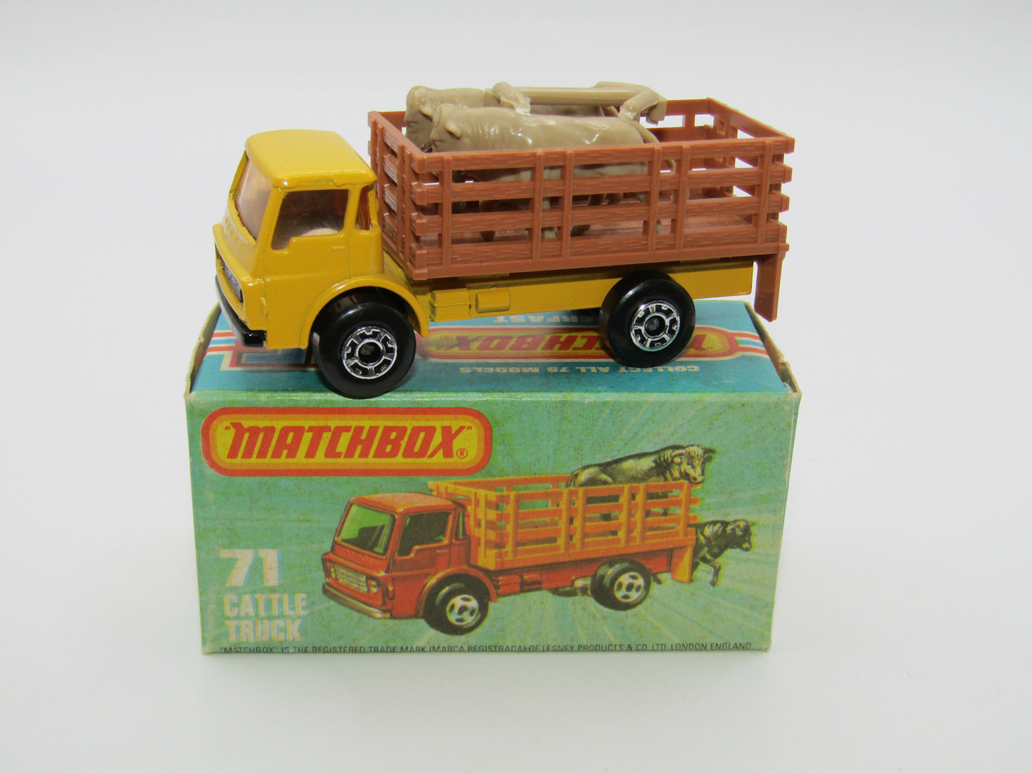 Matchbox Superfast 71C Cattle Truck LIGHT BROWN Stakes AMBER Windows