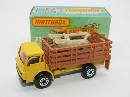 Matchbox Superfast 71C Cattle Truck LIGHT BROWN Stakes AMBER Windows