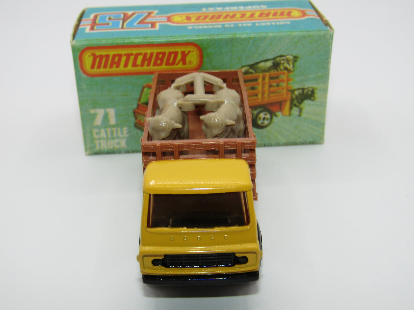 Matchbox Superfast 71C Cattle Truck LIGHT BROWN Stakes AMBER Windows