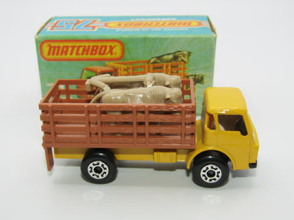 Matchbox Superfast 71C Cattle Truck LIGHT BROWN Stakes AMBER Windows