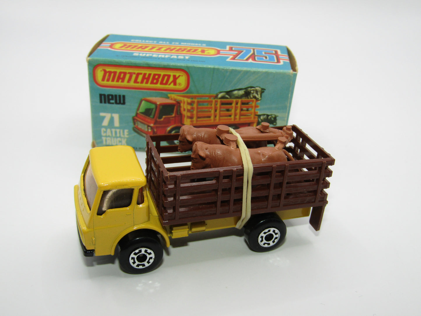 Matchbox Superfast 71C Cattle Truck Yellow, LIGHT AMBER Windows