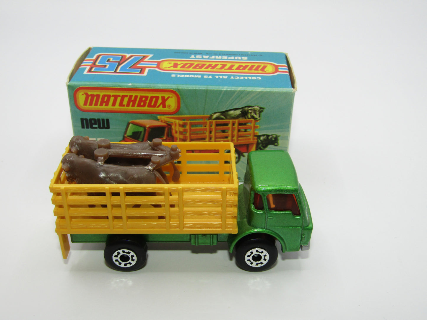 Matchbox Superfast 71C Cattle Truck Light Metallic Green Silver Base