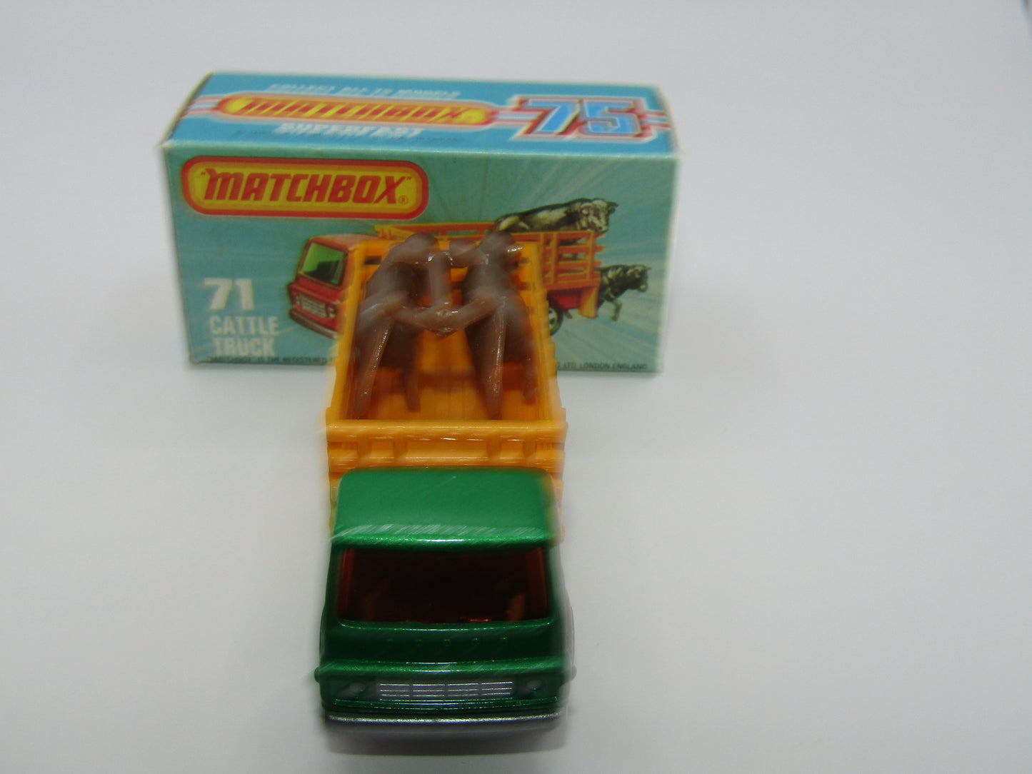 Matchbox Superfast 71C Cattle Truck Met Green AMBER Windows Orange Stakes