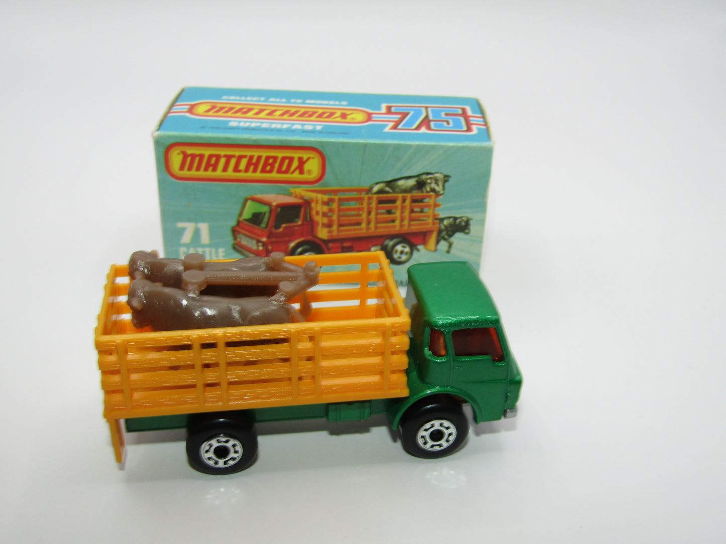 Matchbox Superfast 71C Cattle Truck Met Green AMBER Windows Orange Stakes