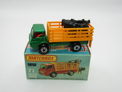 Matchbox Superfast 71C Cattle Truck Met Green Red Windows Orange Stakes