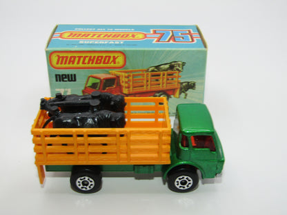 Matchbox Superfast 71C Cattle Truck Met Green Red Windows Orange Stakes