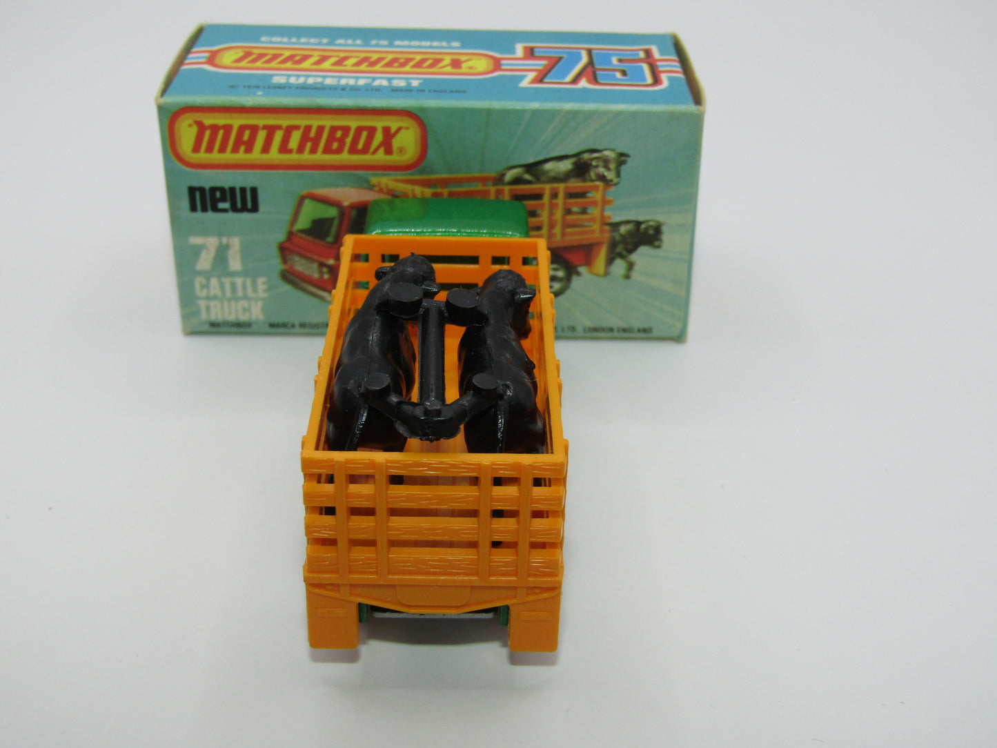 Matchbox Superfast 71C Cattle Truck Met Green Red Windows Orange Stakes