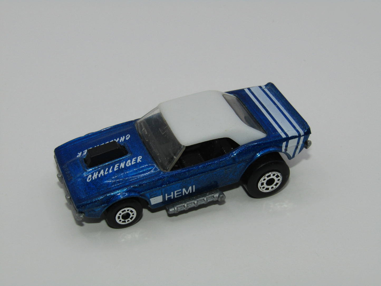 Matchbox Superfast MB1 Dodge Challenger Metallic Blue China Base