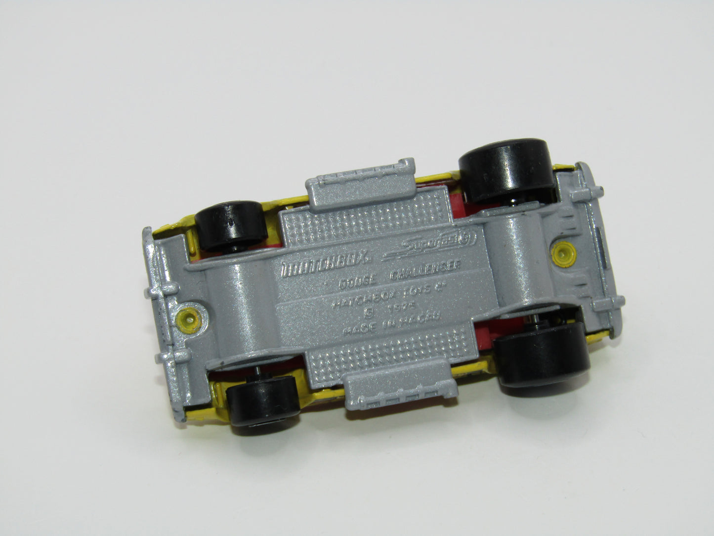Matchbox Superfast MB1 Dodge Challenger Dot Dash Wheels MACAU Base