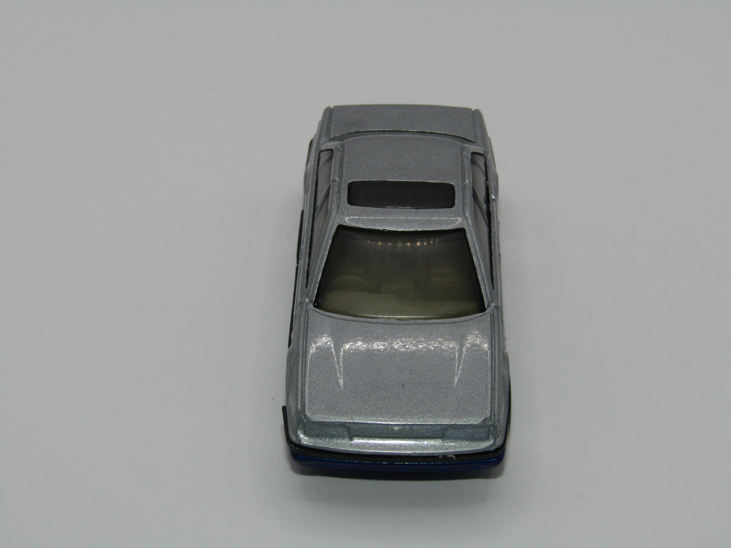 Matchbox Superfast MB2 Rover Sterling Silver China Base
