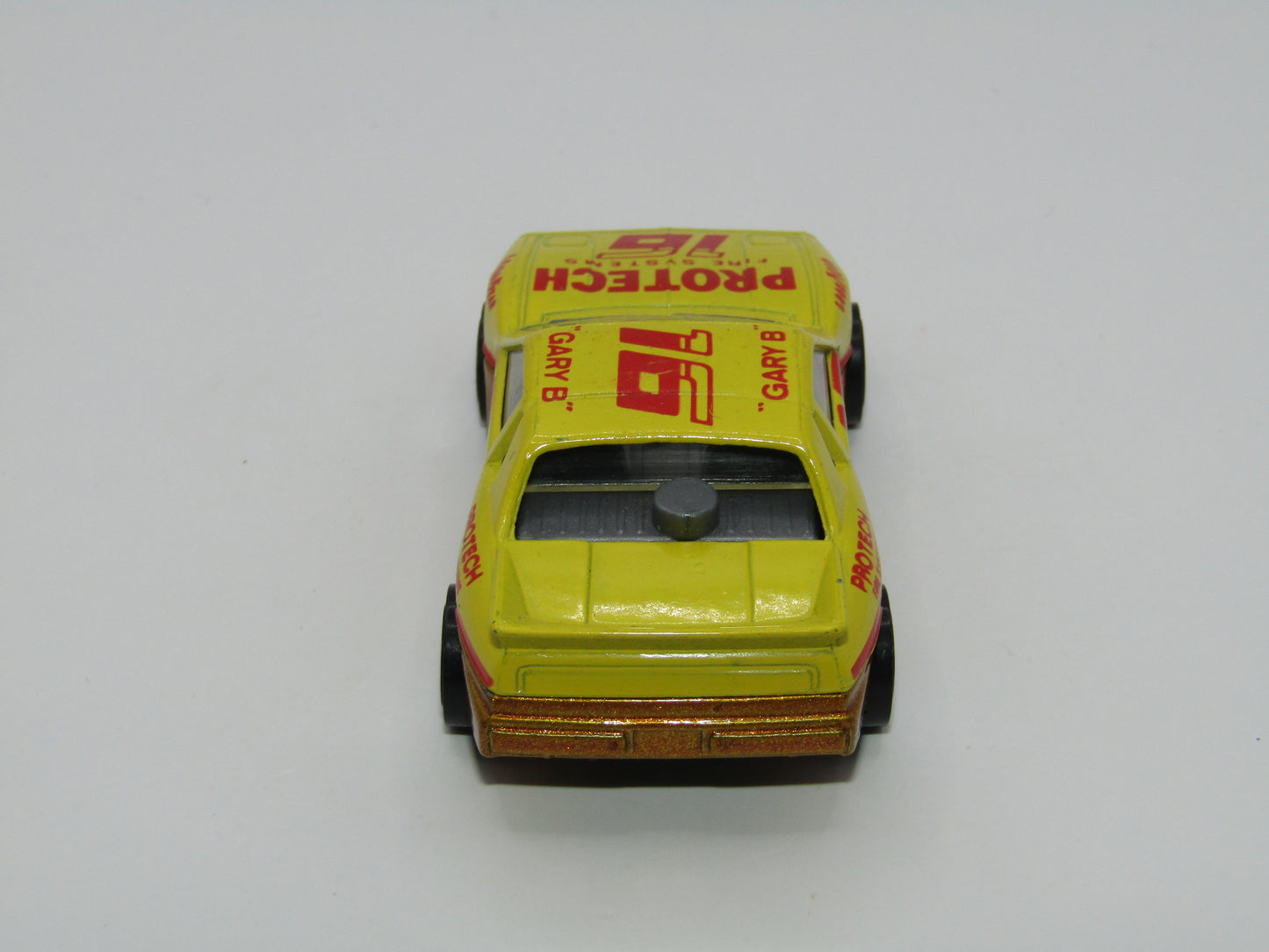 Matchbox Superfast MB2 Pontiac Fiero Laser Wheels Macau Base