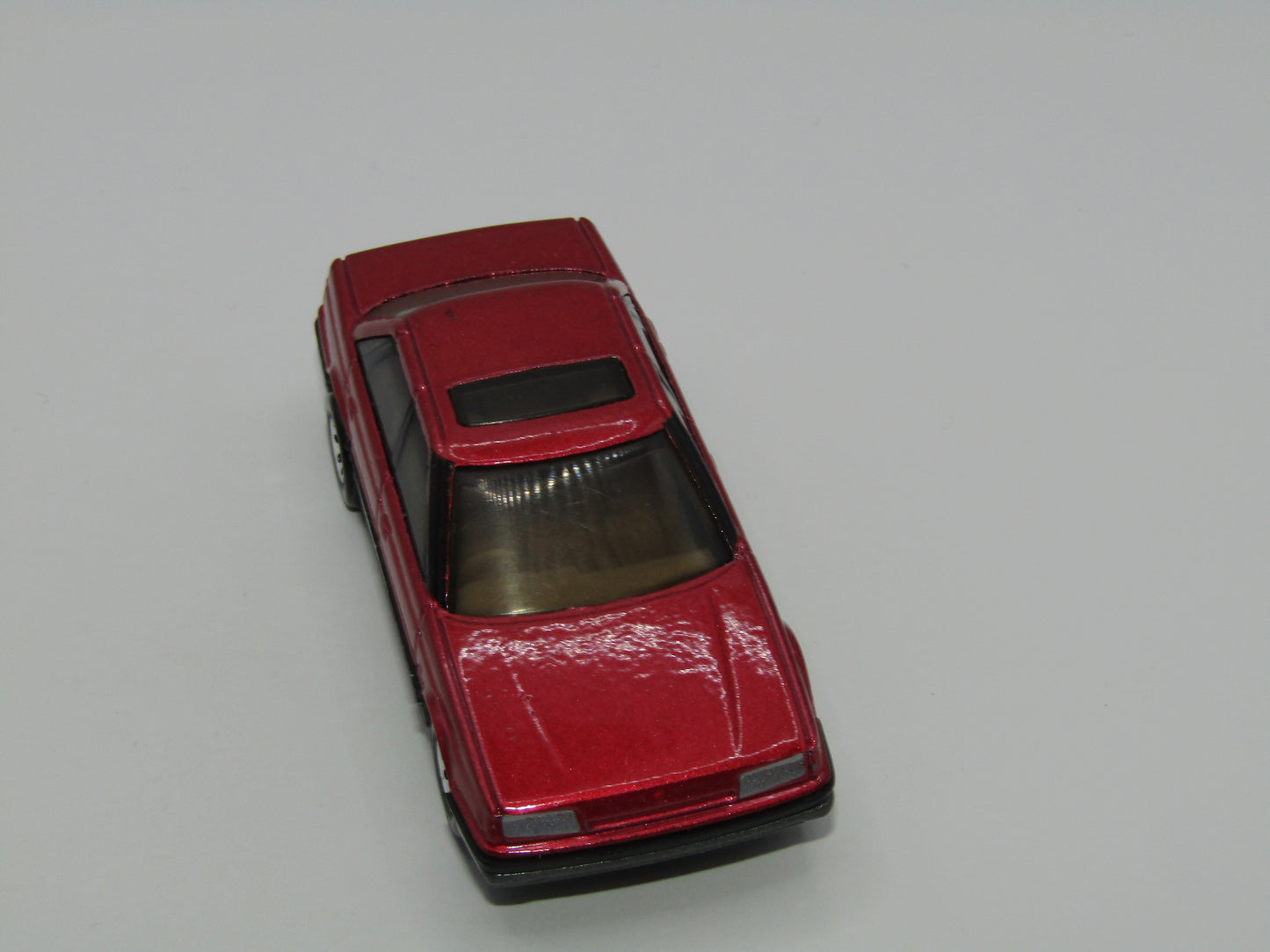 Matchbox Superfast MB2 Rover Sterling Metallic Red Macau Base