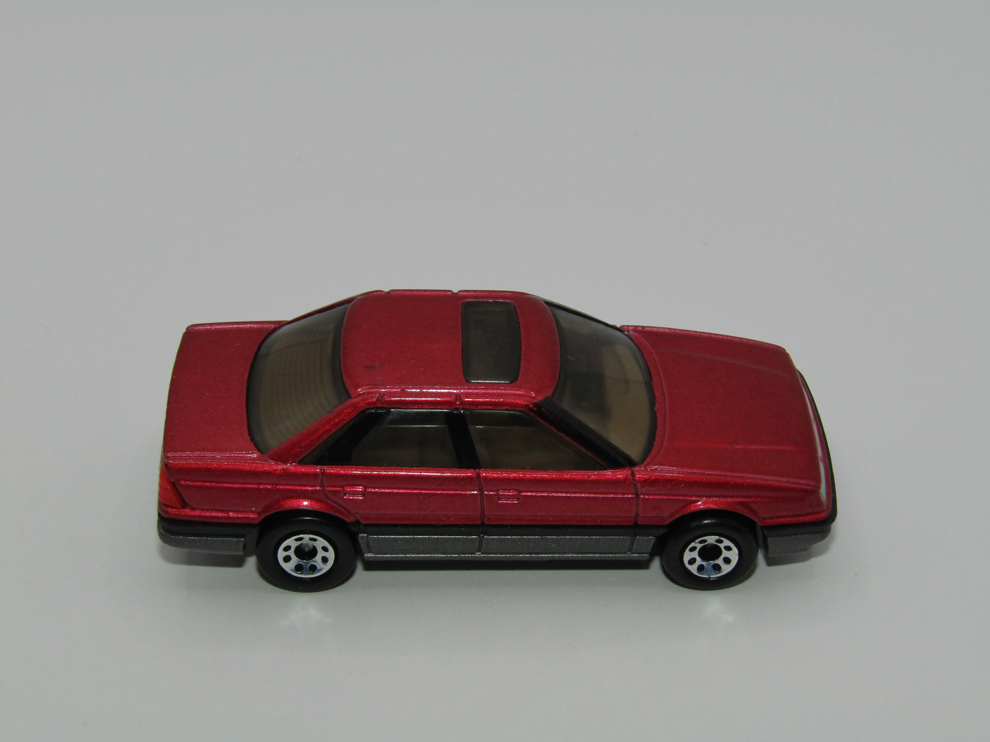 Matchbox Superfast MB2 Rover Sterling Metallic Red Macau Base