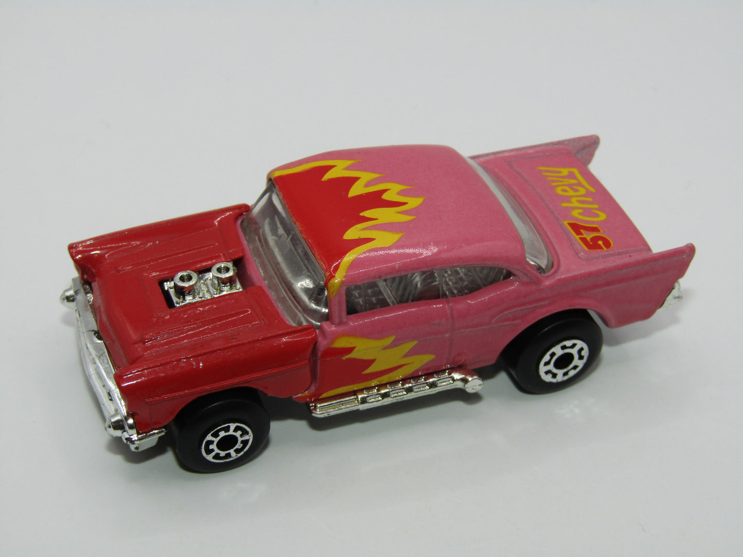 Matchbox Superfast MB4 '57 Chevy Red & Pink Flames Tampo Macau Base