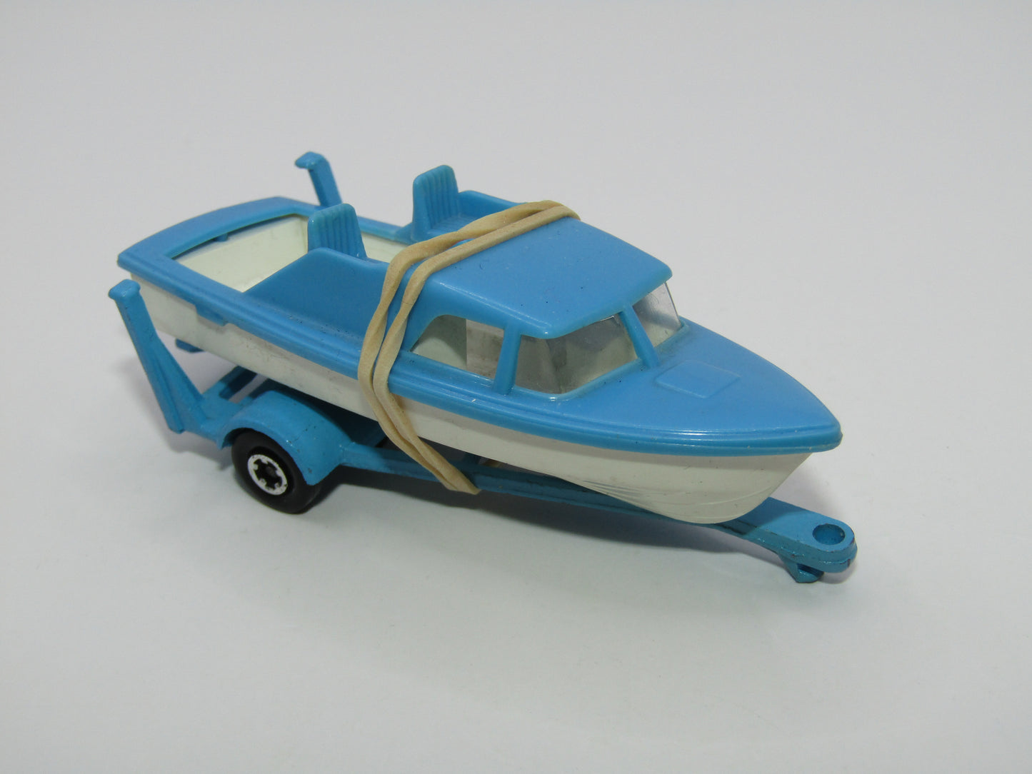 Matchbox Superfast 9A Boat & Trailer LIGHT BLUE Base CENTRE CUT Wheels