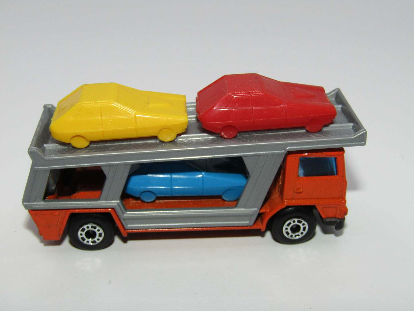 Matchbox Superfast 11C Car Transporter GREY Carrier RED CAR at FRONT