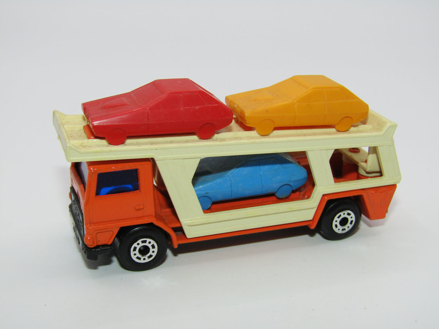 Matchbox Superfast 11C Car Transporter Orange GLOSS BLACK Base