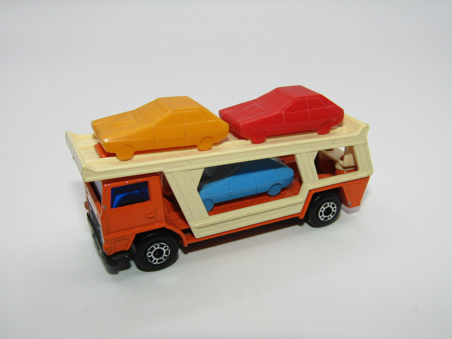 Matchbox Superfast 11C Car Transporter Orange YELLOW CAR at FRONT