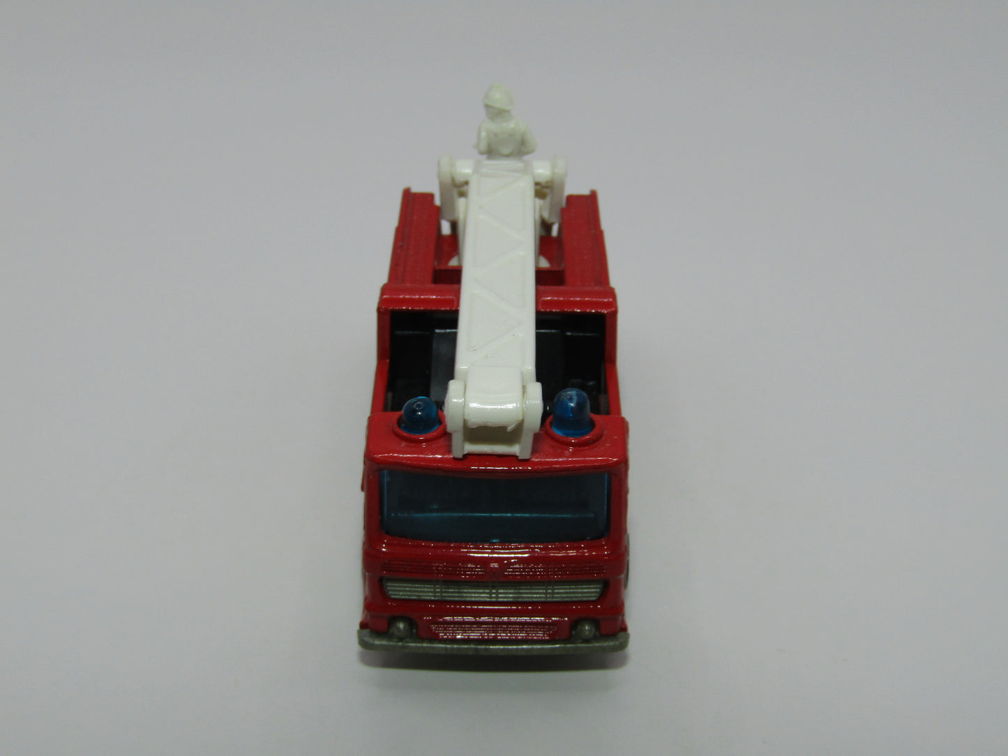 Matchbox Superfast 13E Snorkel Fire Engine LACFD Code Red Unp Base