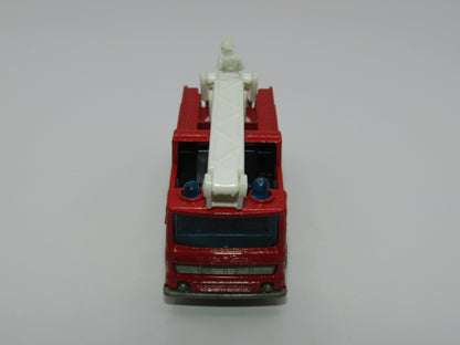 Matchbox Superfast 13E Snorkel Fire Engine LACFD Code Red Unp Base