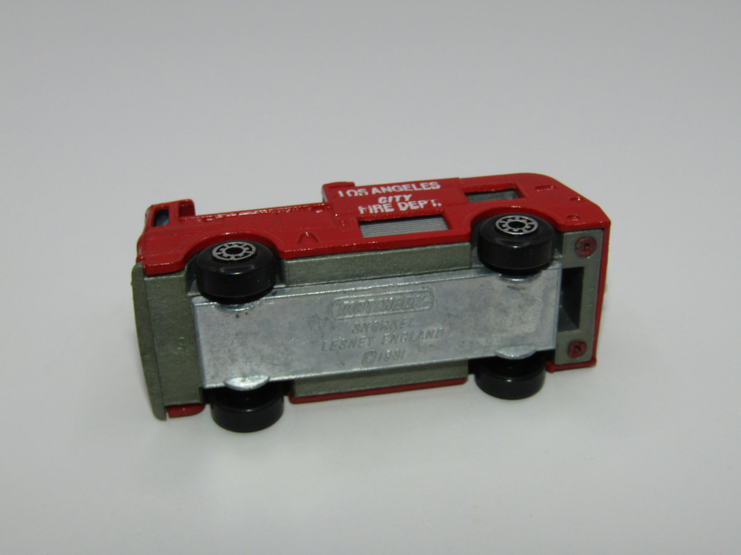 Matchbox Superfast 13E Snorkel Fire Engine LACFD Code Red Unp Base