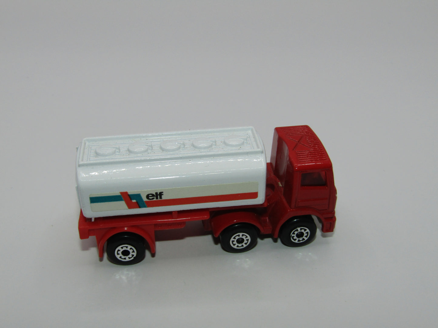 Matchbox Superfast 14D Leyland Articulated Tanker Turquoise & Red Stripes