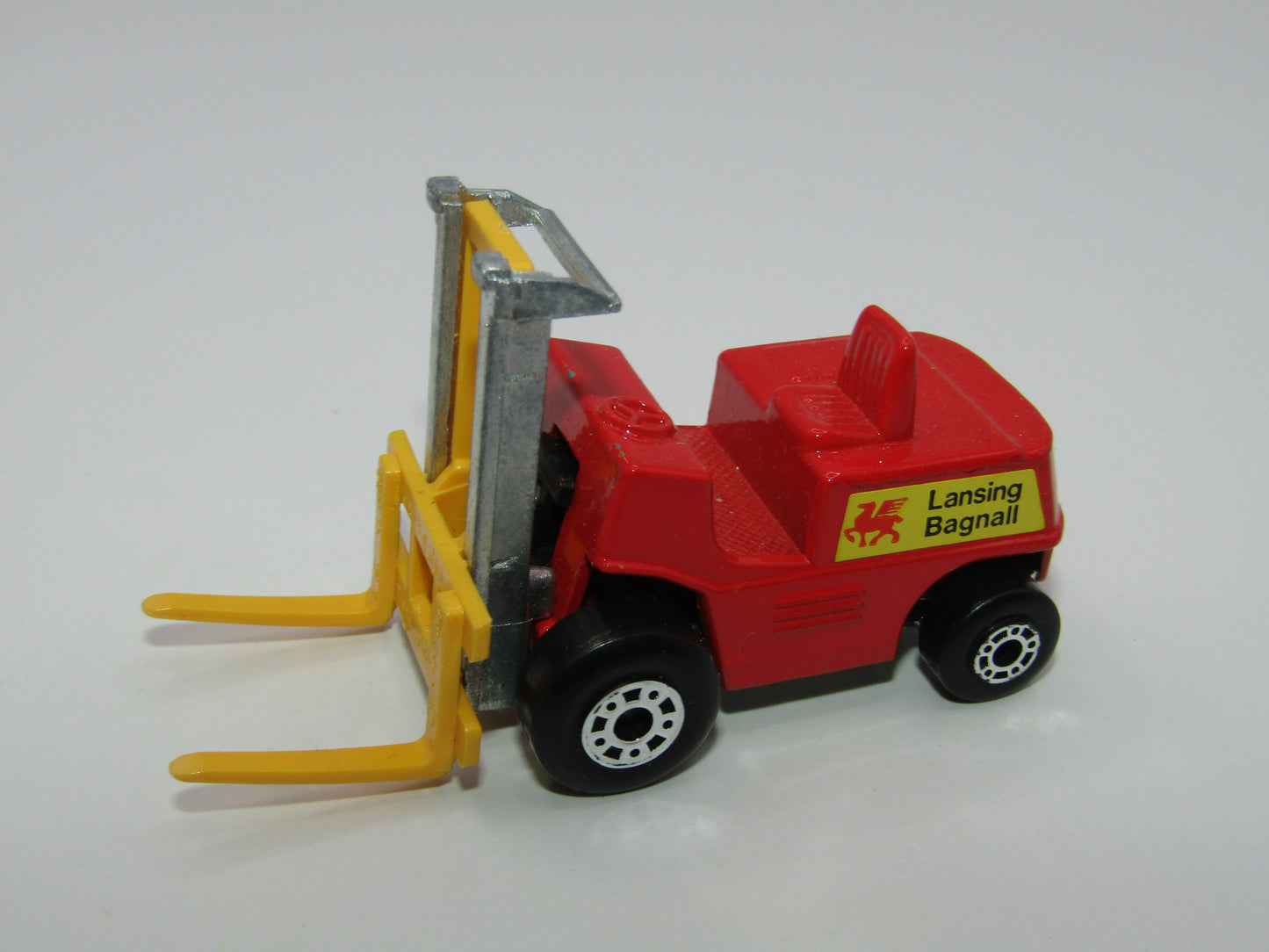 Matchbox Superfast 15B Forklift Truck Dot Dash Wheels Unpainted Base