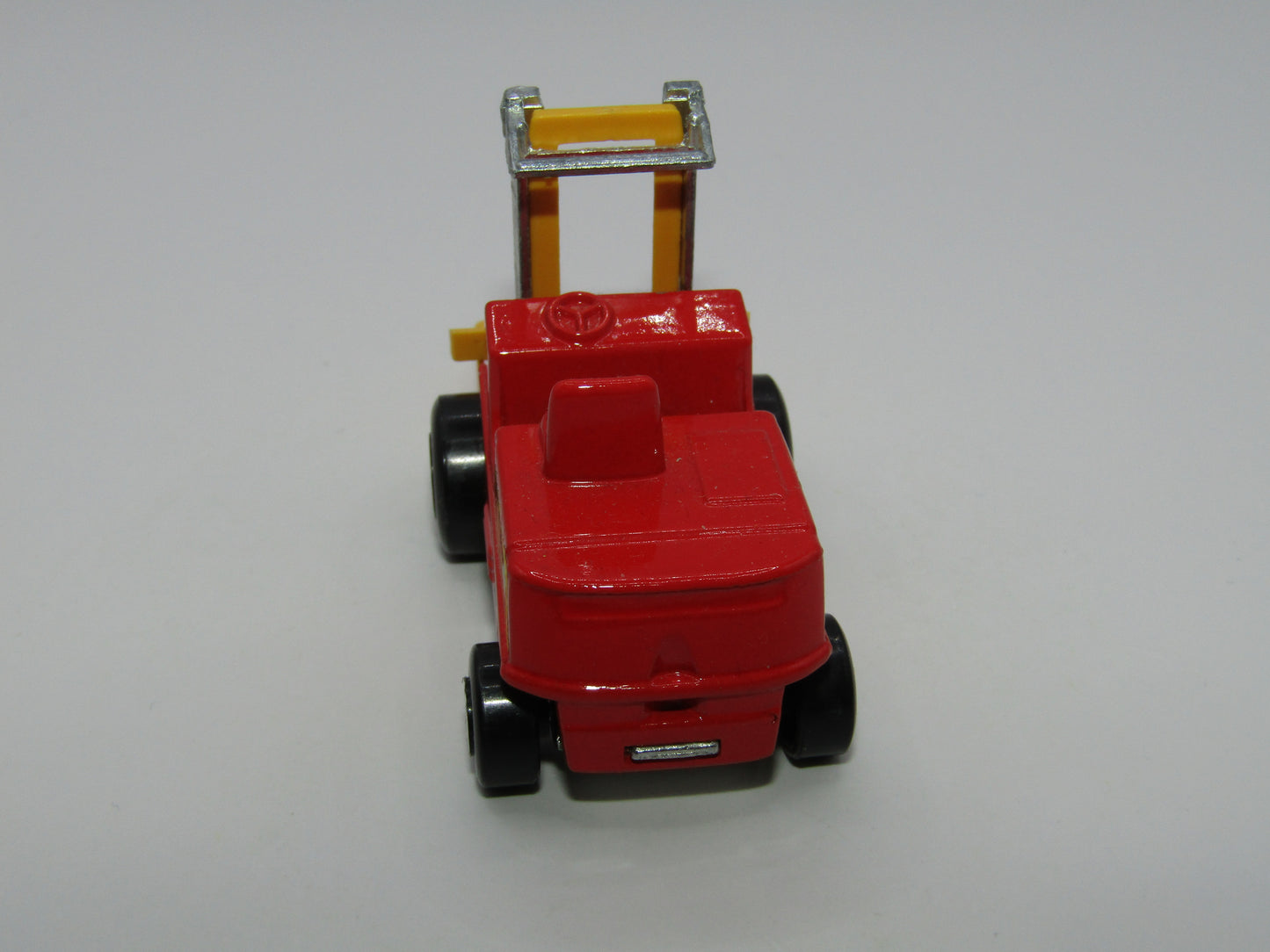 Matchbox Superfast 15B Forklift Truck Dot Dash Wheels Unpainted Base