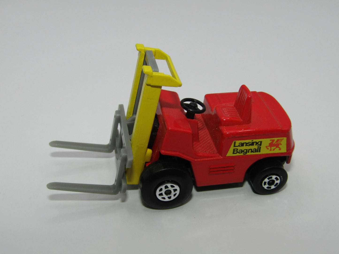 Matchbox Superfast 15B Forklift Truck Spiro & 5 Spoke Wheels