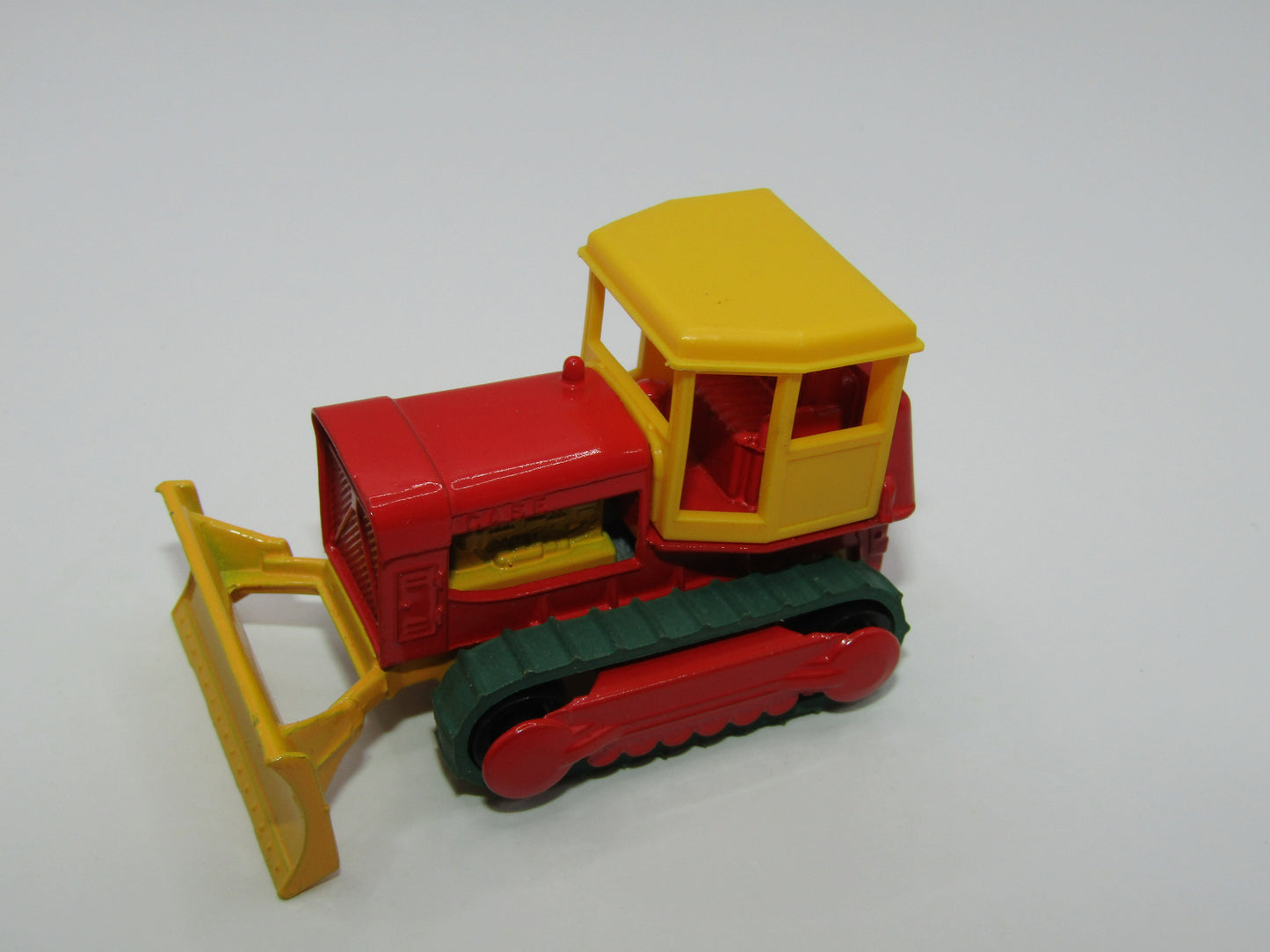Matchbox Superfast 16A Case Tractor BRIGHT Red Yellow Blade