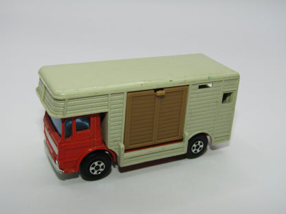 Matchbox Superfast 17A Horse Box Orange-Red Bone Box
