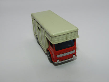 Matchbox Superfast 17A Horse Box Orange-Red Bone Box