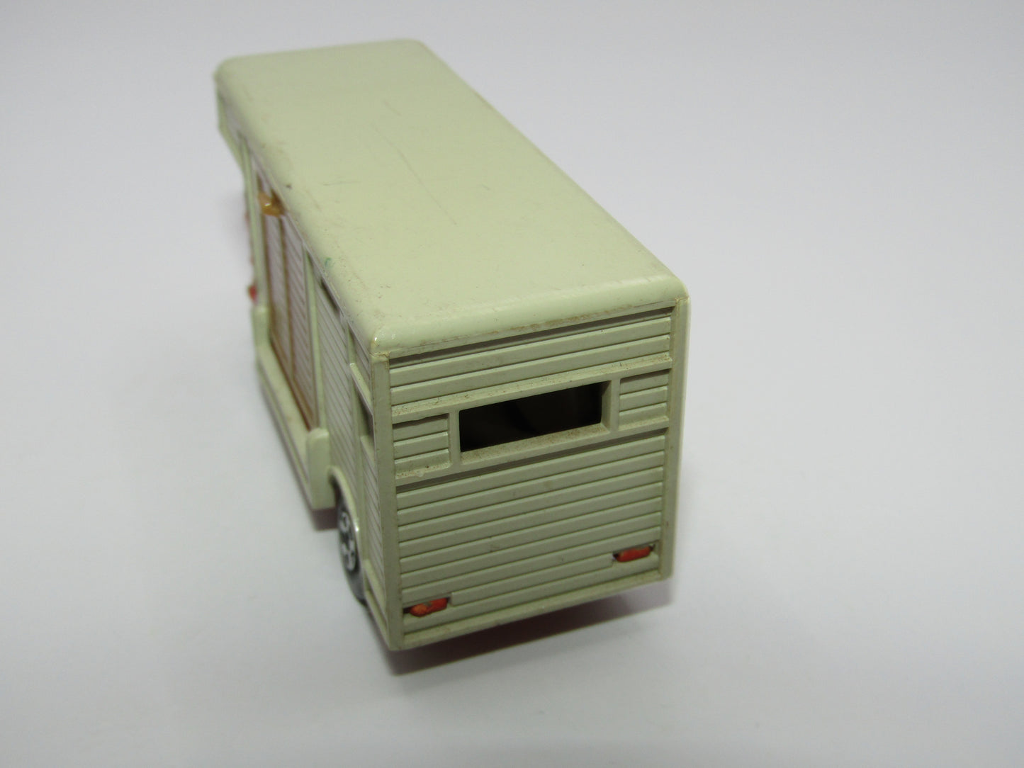 Matchbox Superfast 17A Horse Box Orange-Red Bone Box