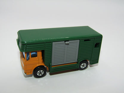 Matchbox Superfast 17A Horse Box Orange Cab Green Box Grey Door